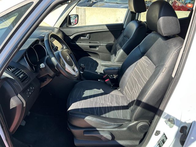 KIA VENGA COMFORT 1.6 CRDI SPANISH LHD IN SPAIN ONLY 100000 MILES SUPERB 2015
